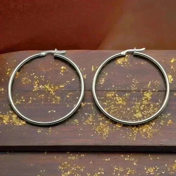 🆕️ Minimalist 18K Gold Plated Stainless Steel Hoop Earrings Trendy & Chic - Picture 1 of 14